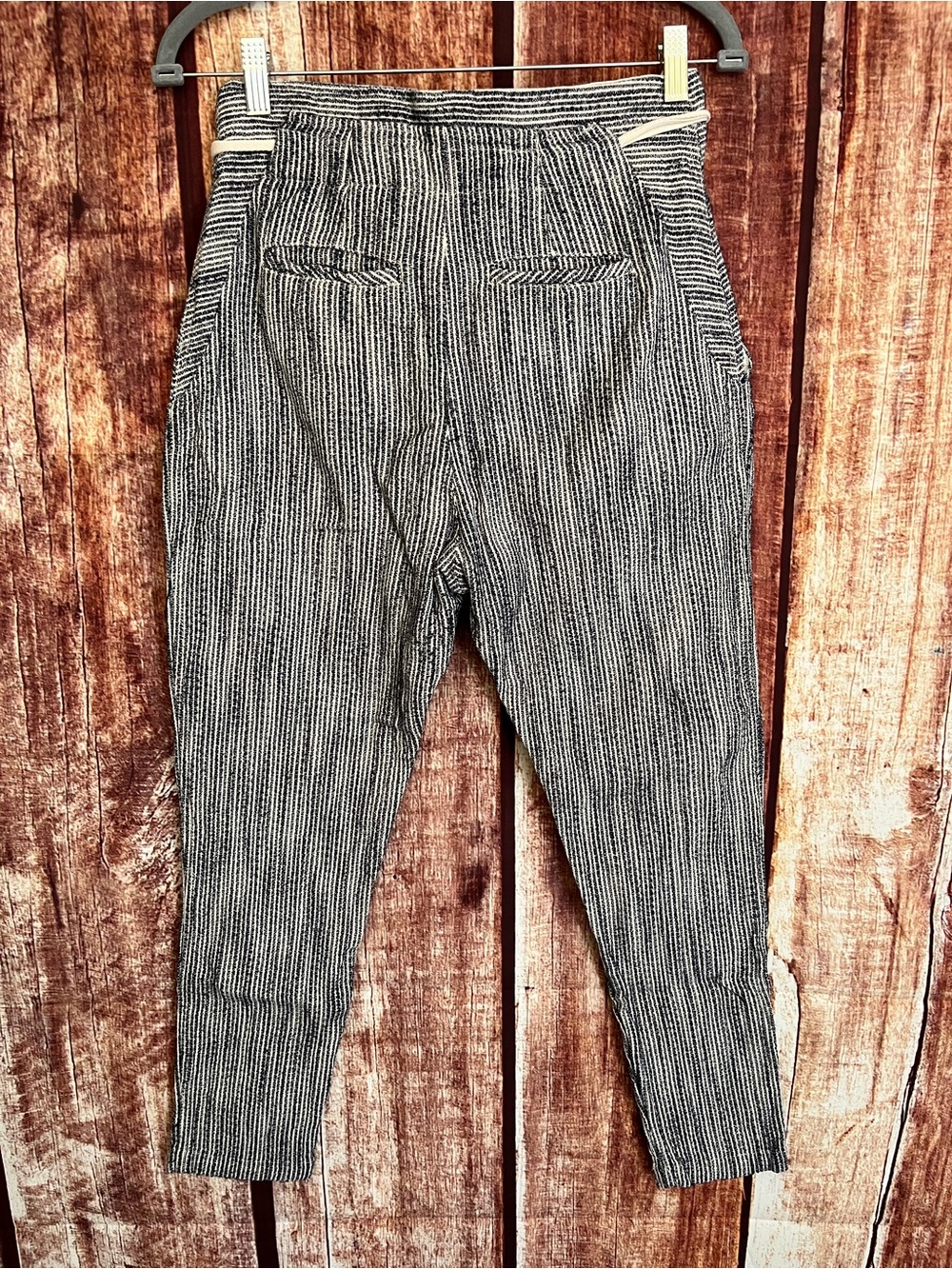 Free People | High-Waisted Cropped Trousers - Picture 5 of 11